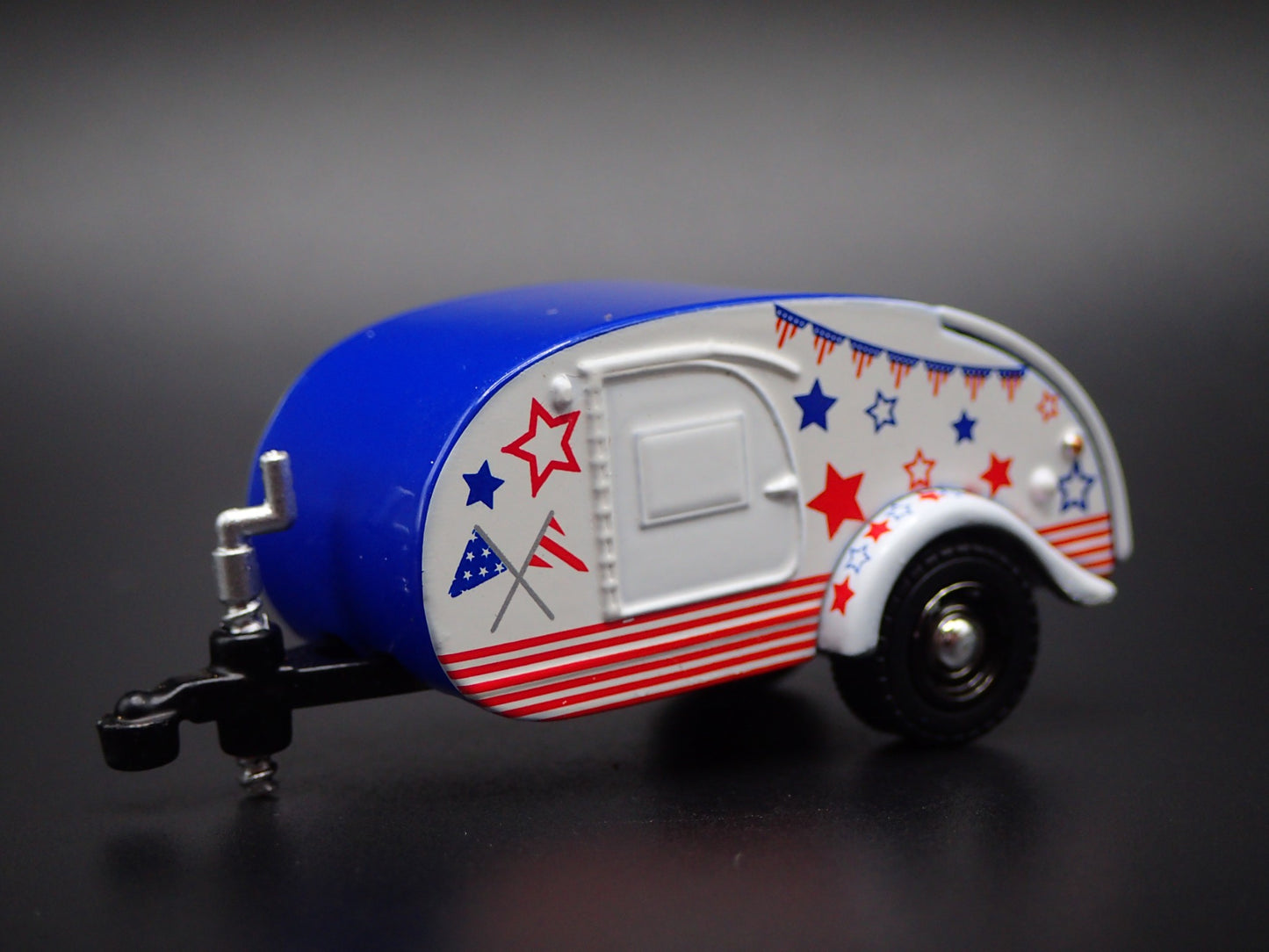 TEARDROP TRAVEL TRAILER CAMPER CANNED HAM 1:64 SCALE DIORAMA DIECAST MODEL CAR