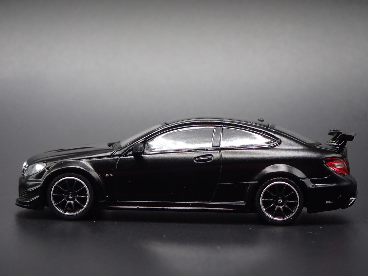 2011 -2013 MERCEDES-BENZ C63 AMG COUPE BLACK SERIES 1:64 SCALE DIECAST MODEL CAR