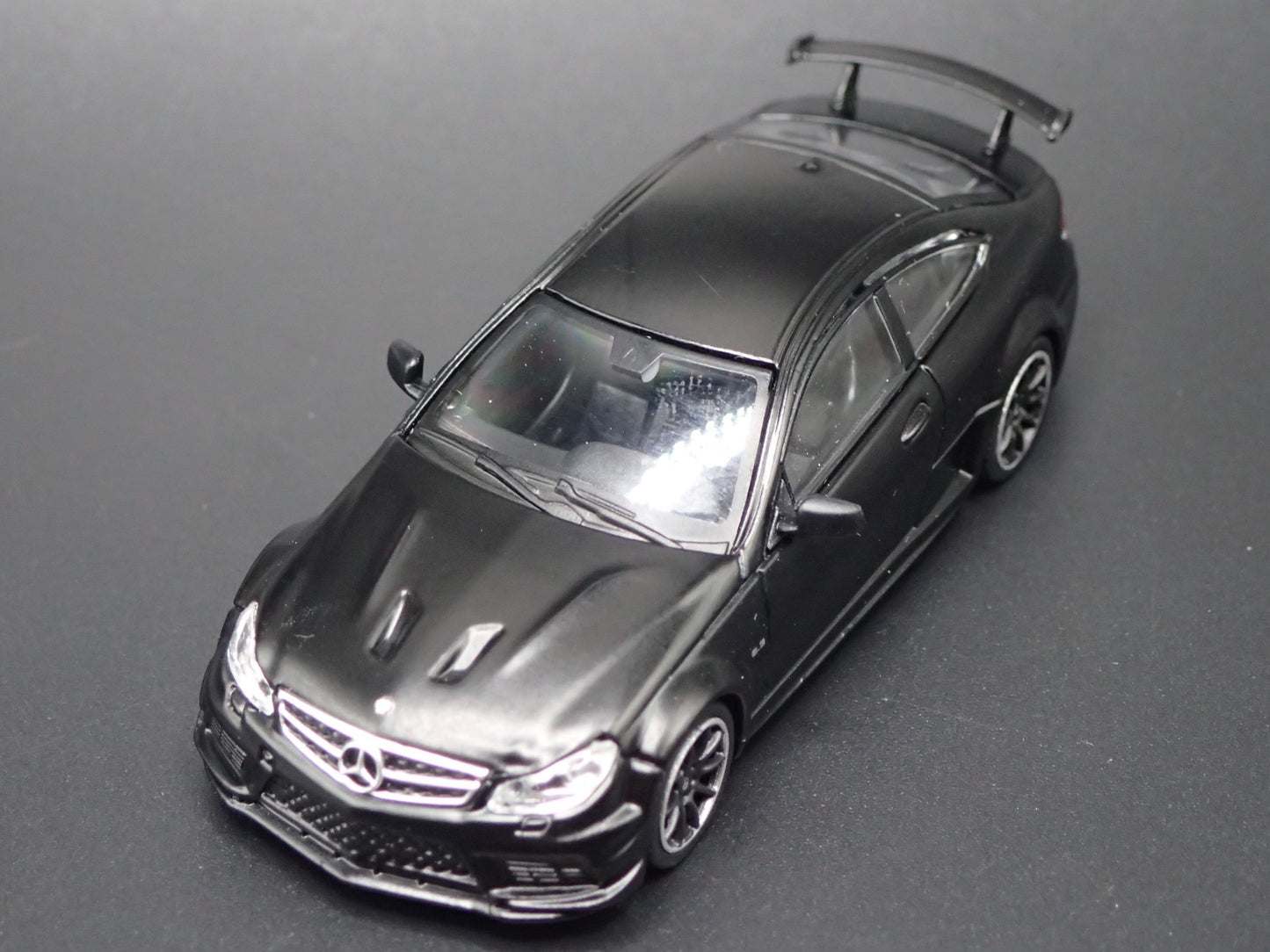 2011 -2013 MERCEDES-BENZ C63 AMG COUPE BLACK SERIES 1:64 SCALE DIECAST MODEL CAR