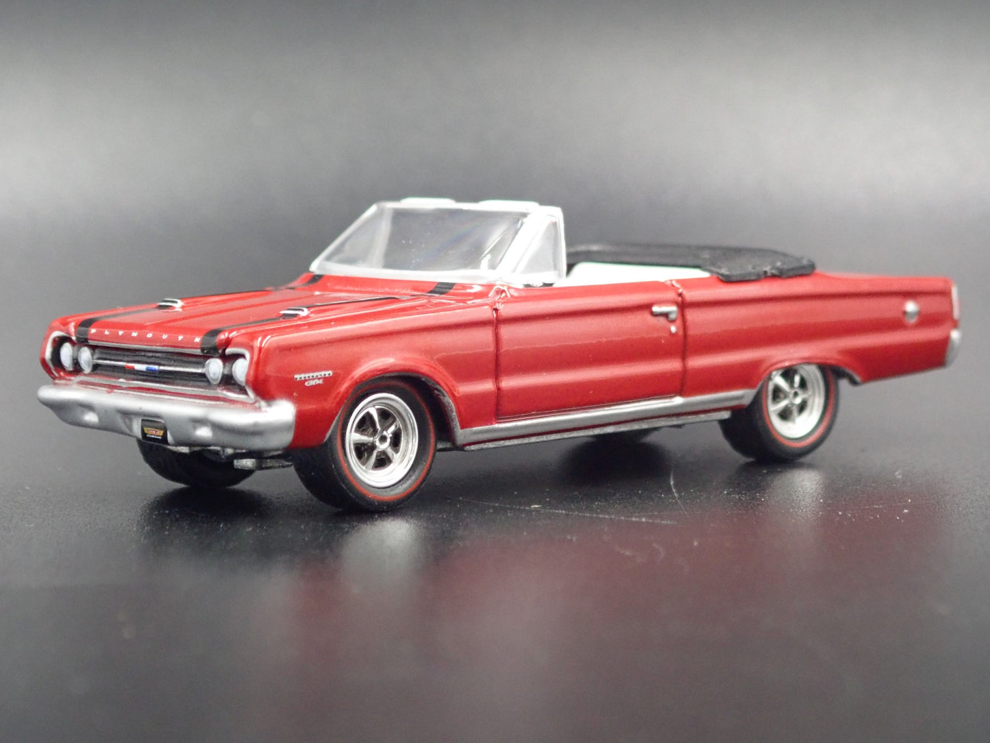1967 67 PLYMOUTH GTX CONVERTIBLE RED 1/64 SCALE DIORAMA DIECAST MODEL CAR