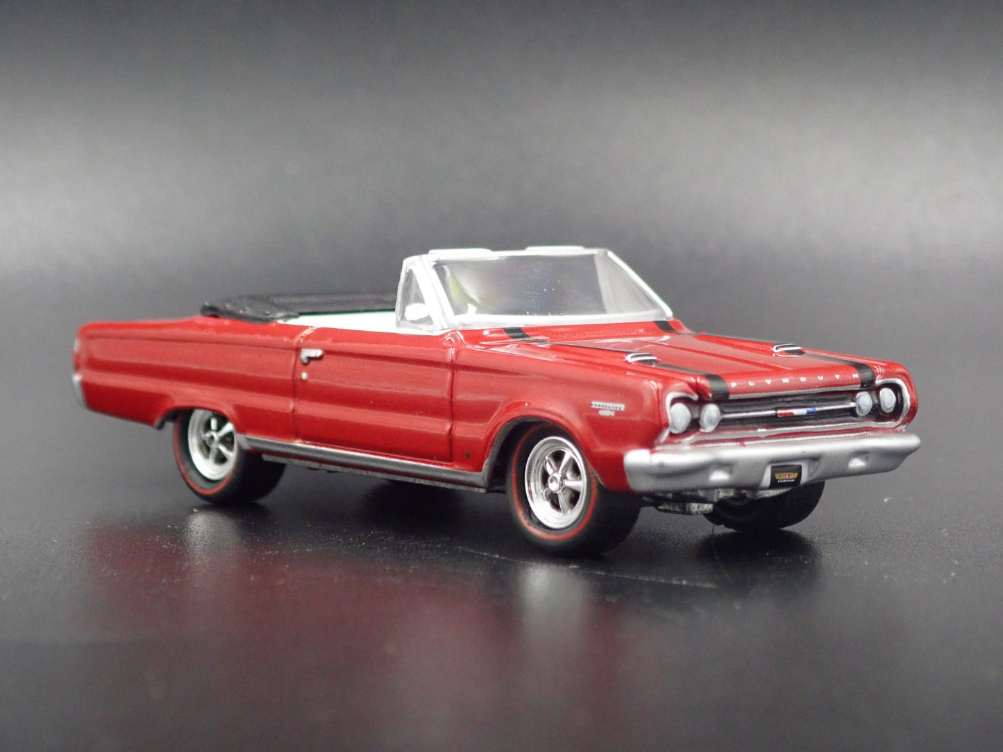 1967 67 PLYMOUTH GTX CONVERTIBLE RED 1/64 SCALE DIORAMA DIECAST MODEL CAR
