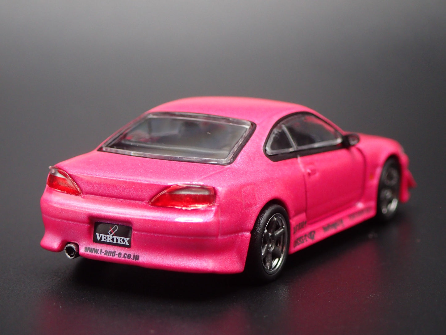 1999-2002 NISSAN SILVIA S15 VERTEX PINK 1:64 SCALE COLLECTIBLE DIECAST MODEL CAR