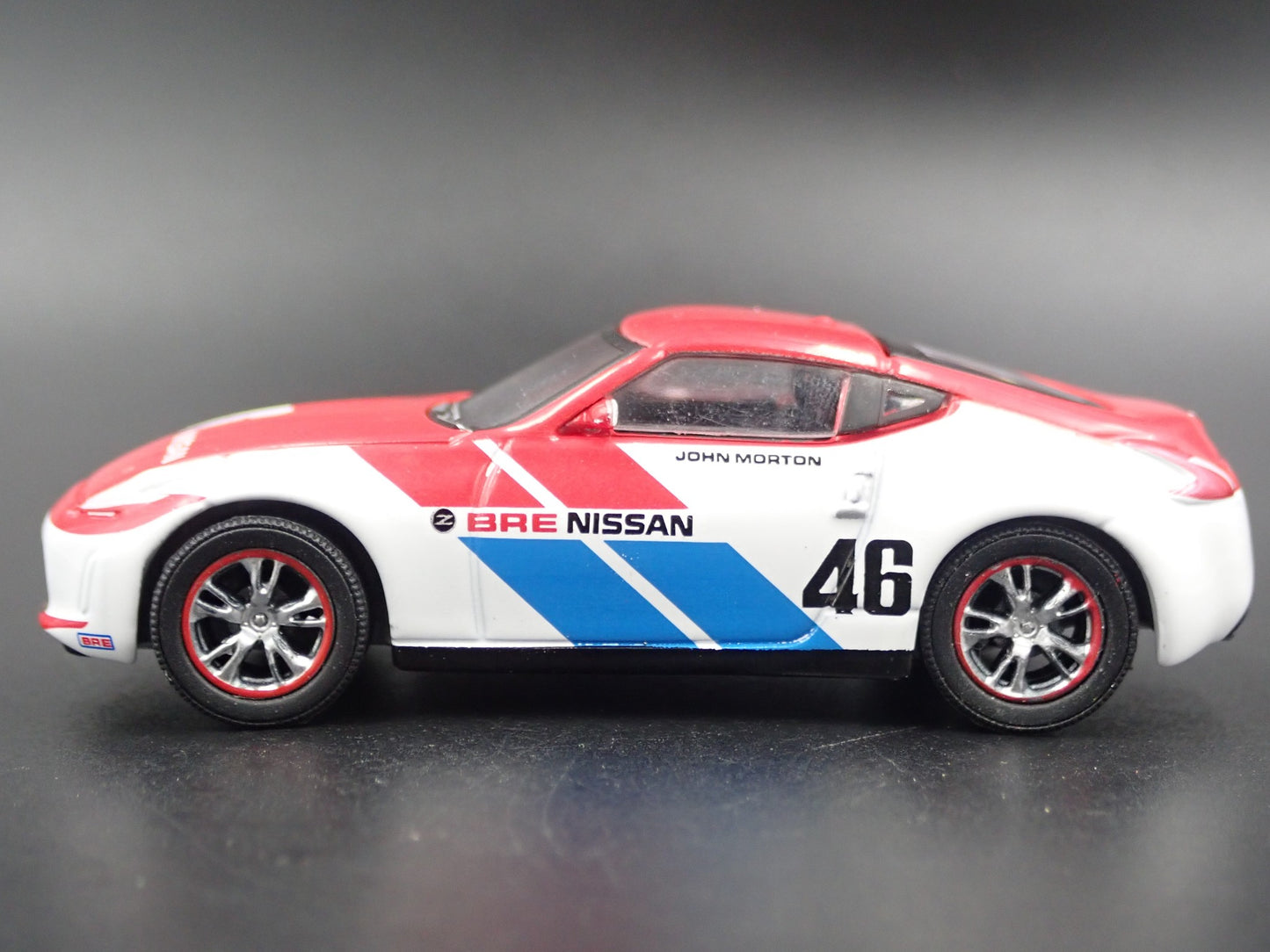 2009-2020 NISSAN 370Z BRE JOHN MORTON WHITE 1:64 SCALE DIORAMA DIECAST MODEL CAR