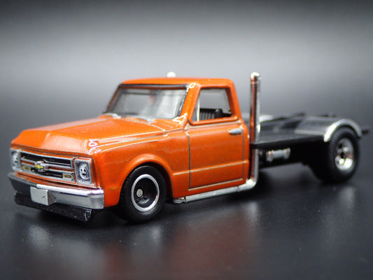 1967 67 CHEVY CHEVROLET C10 PICKUP TRUCK 1:64 SCALE DIORAMA DIECAST MODEL CAR