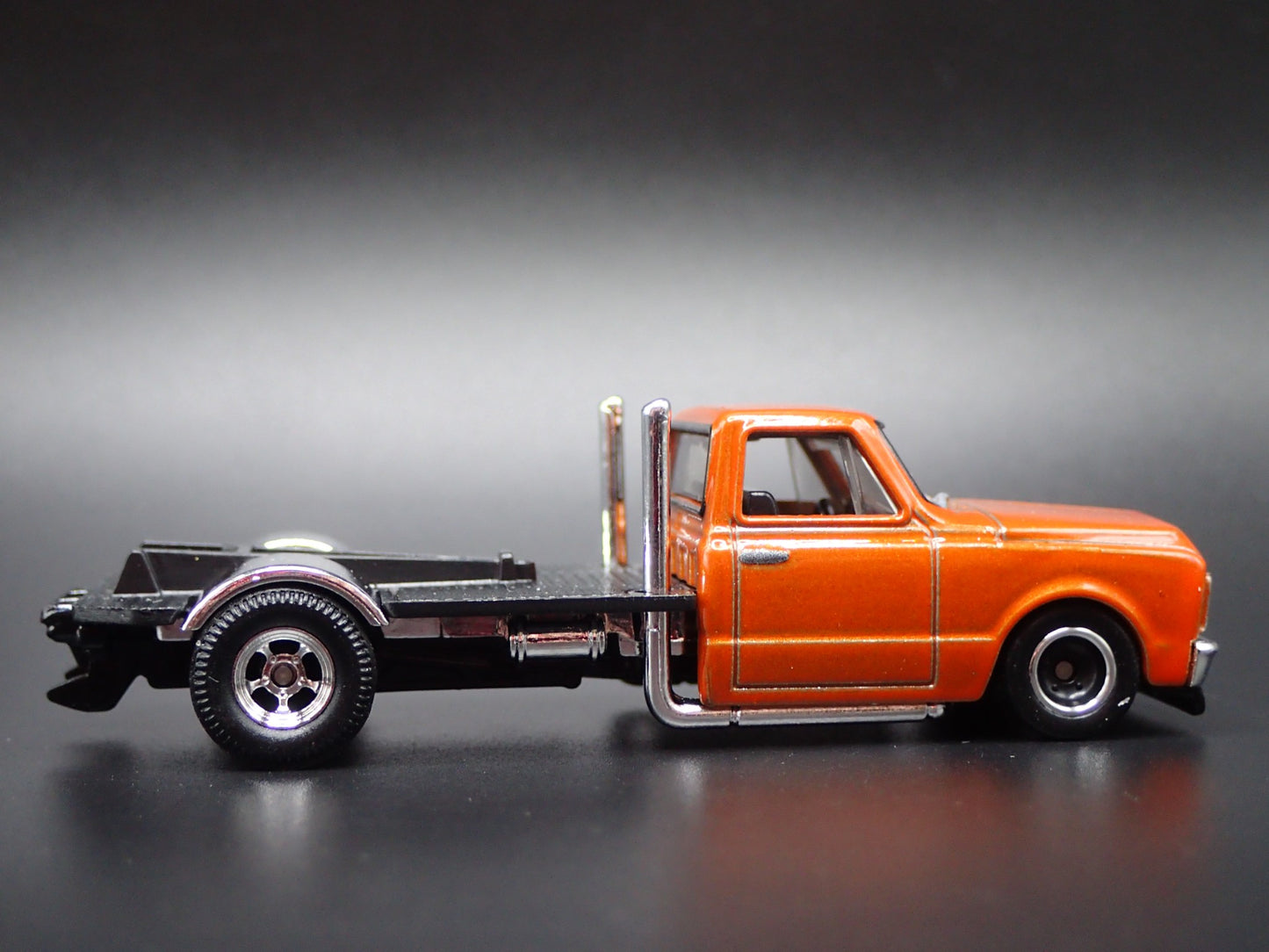1967 67 CHEVY CHEVROLET C10 PICKUP TRUCK 1:64 SCALE DIORAMA DIECAST MODEL CAR