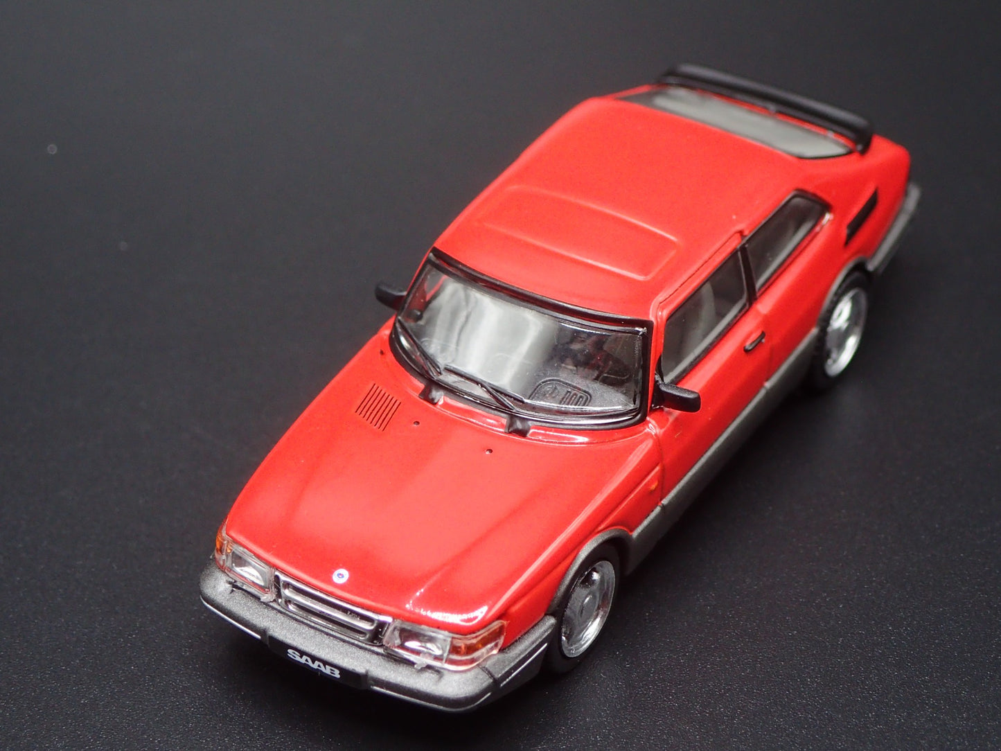 1978-1998 SAAB 900 TURBO RED 1/64 SCALE COLLECTIBLE DIORAMA DIECAST MODEL CAR