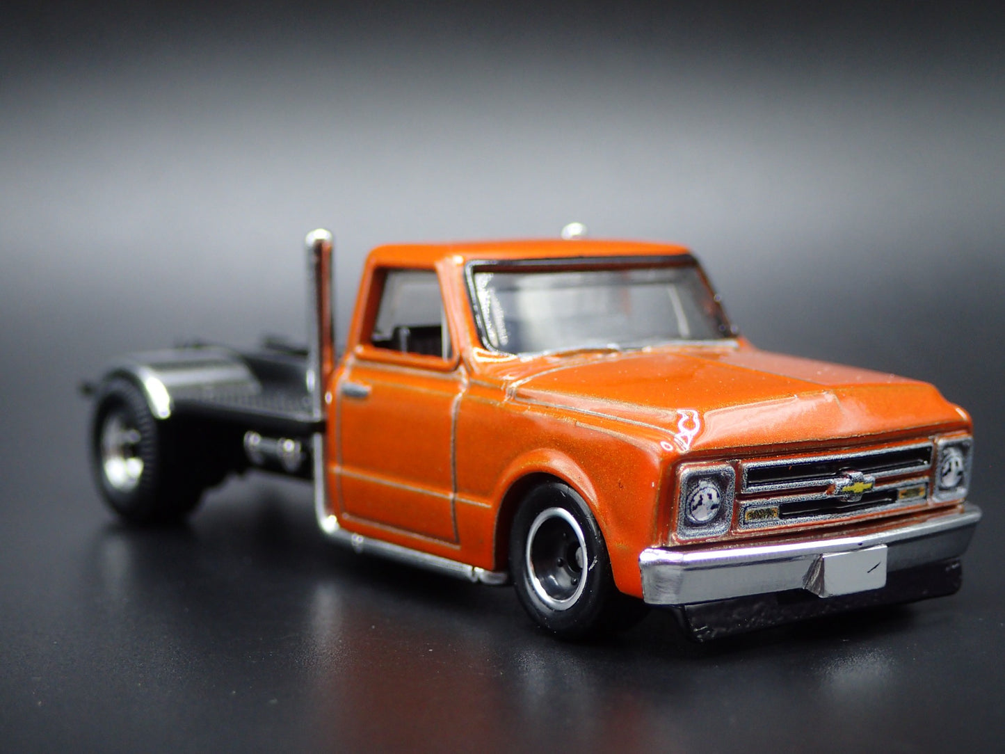 1967 67 CHEVY CHEVROLET C10 PICKUP TRUCK 1:64 SCALE DIORAMA DIECAST MODEL CAR