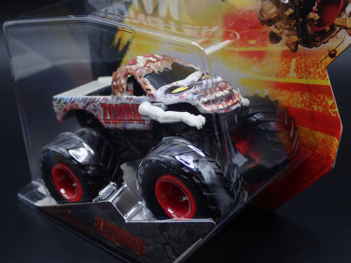 2025 SPIN MASTER MONSTER JAM TRUCK ZOMBIE w HANDS LEGACY TRUCKS SERIES 43