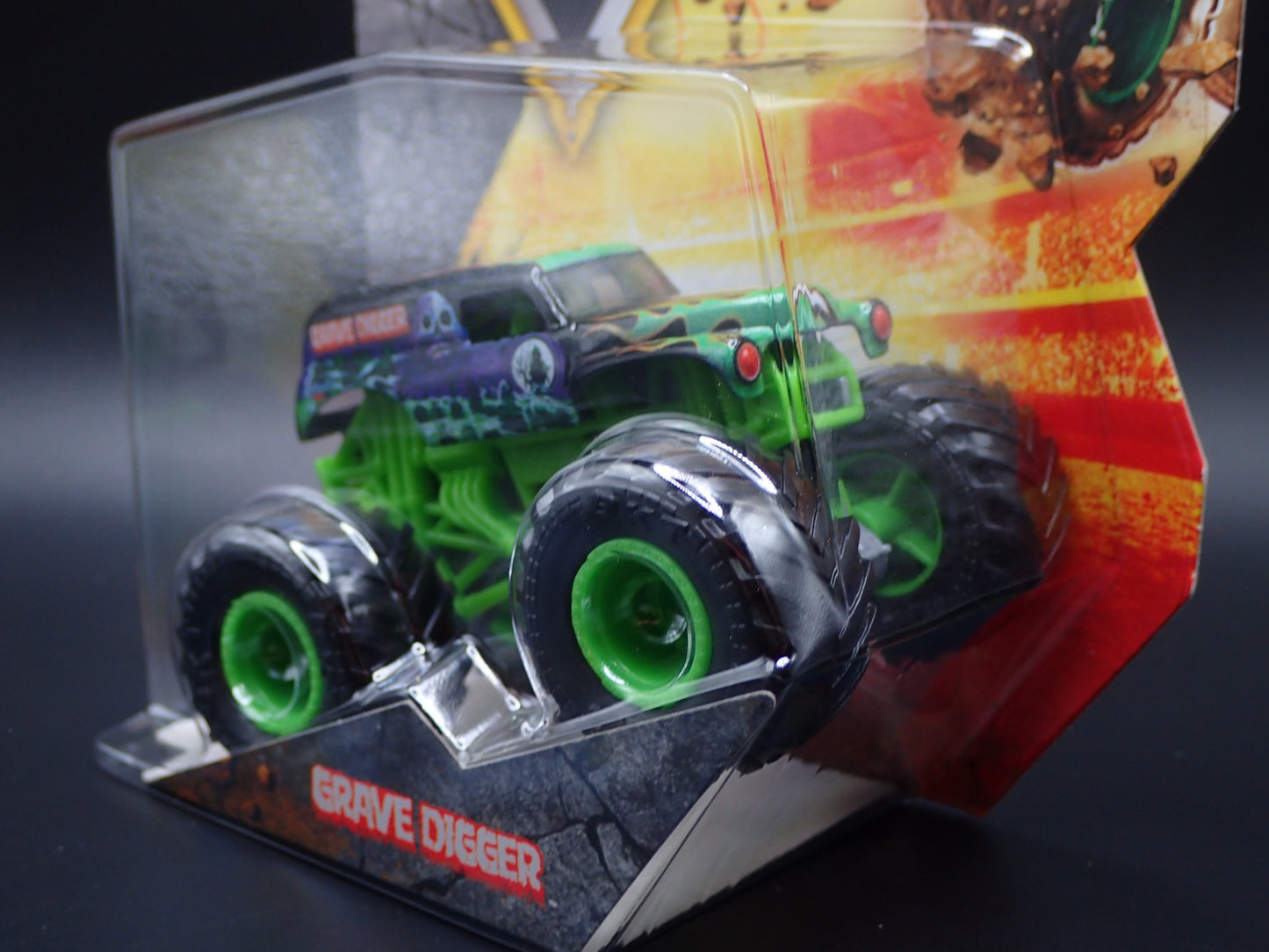 2025 SPIN MASTER MONSTER JAM TRUCK GRAVE DIGGER LEGACY TRUCKS SERIES 43