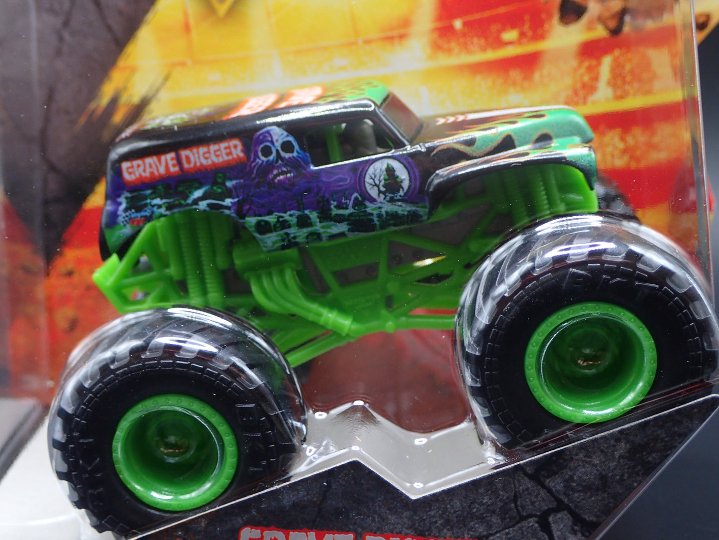 2025 SPIN MASTER MONSTER JAM TRUCK GRAVE DIGGER LEGACY TRUCKS SERIES 43