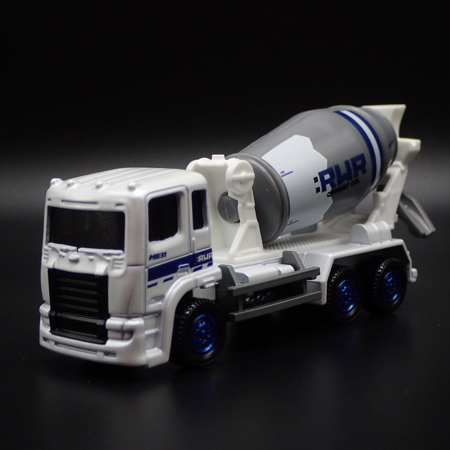 CEMENT MIXER CONSTRUCTION VEHICLE TRUCK 1:64 MB SCALE DIORAMA DIECAST MODEL CAR