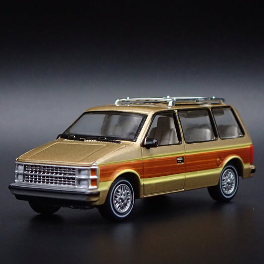 1984-1990 DODGE CARAVAN RARE 1/64 SCALE COLLECTIBLE DIORAMA DIECAST MODEL CAR