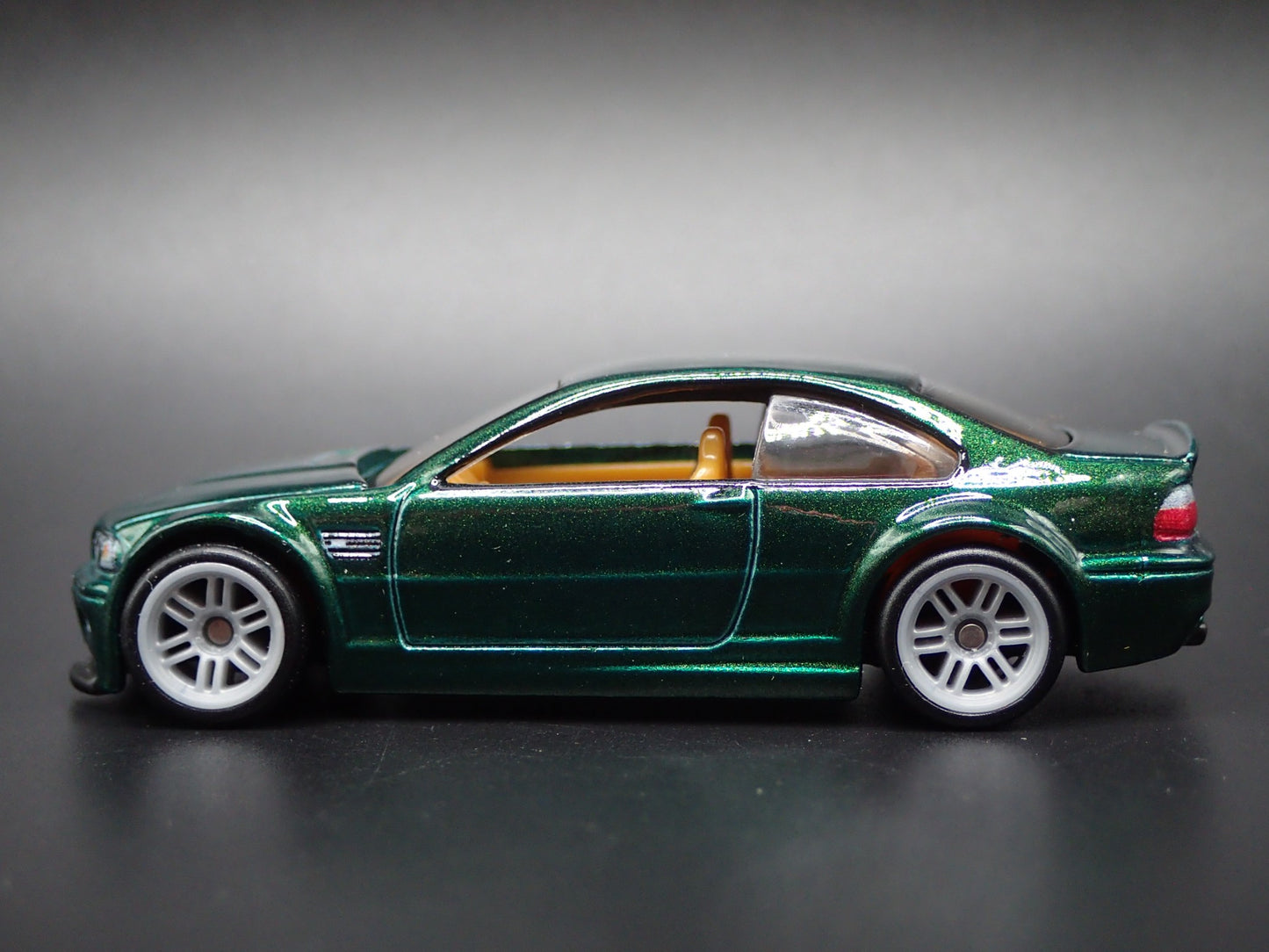 1999-2005 BMW 3 SERIES M3 E46 GREEN 1:64 SCALE DIORAMA DIECAST MODEL CAR