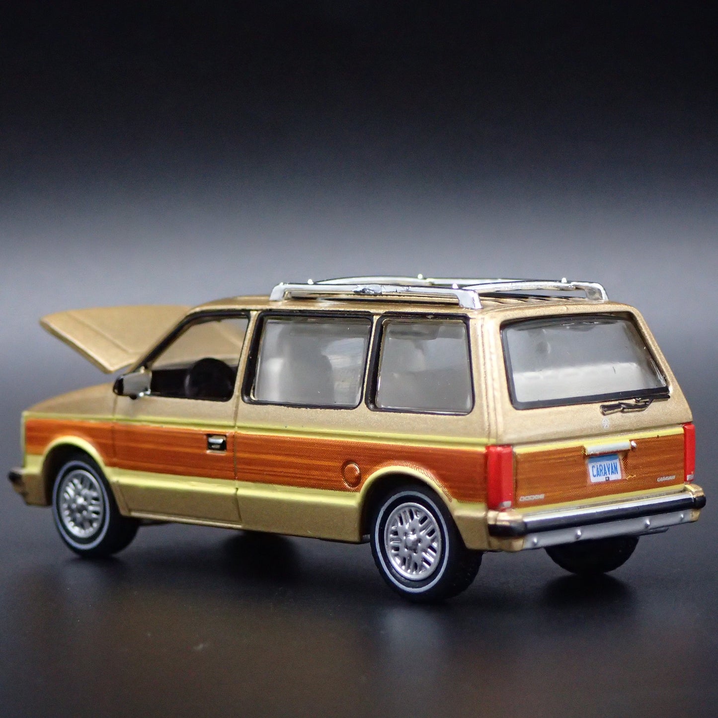 1984-1990 DODGE CARAVAN RARE 1/64 SCALE COLLECTIBLE DIORAMA DIECAST MODEL CAR