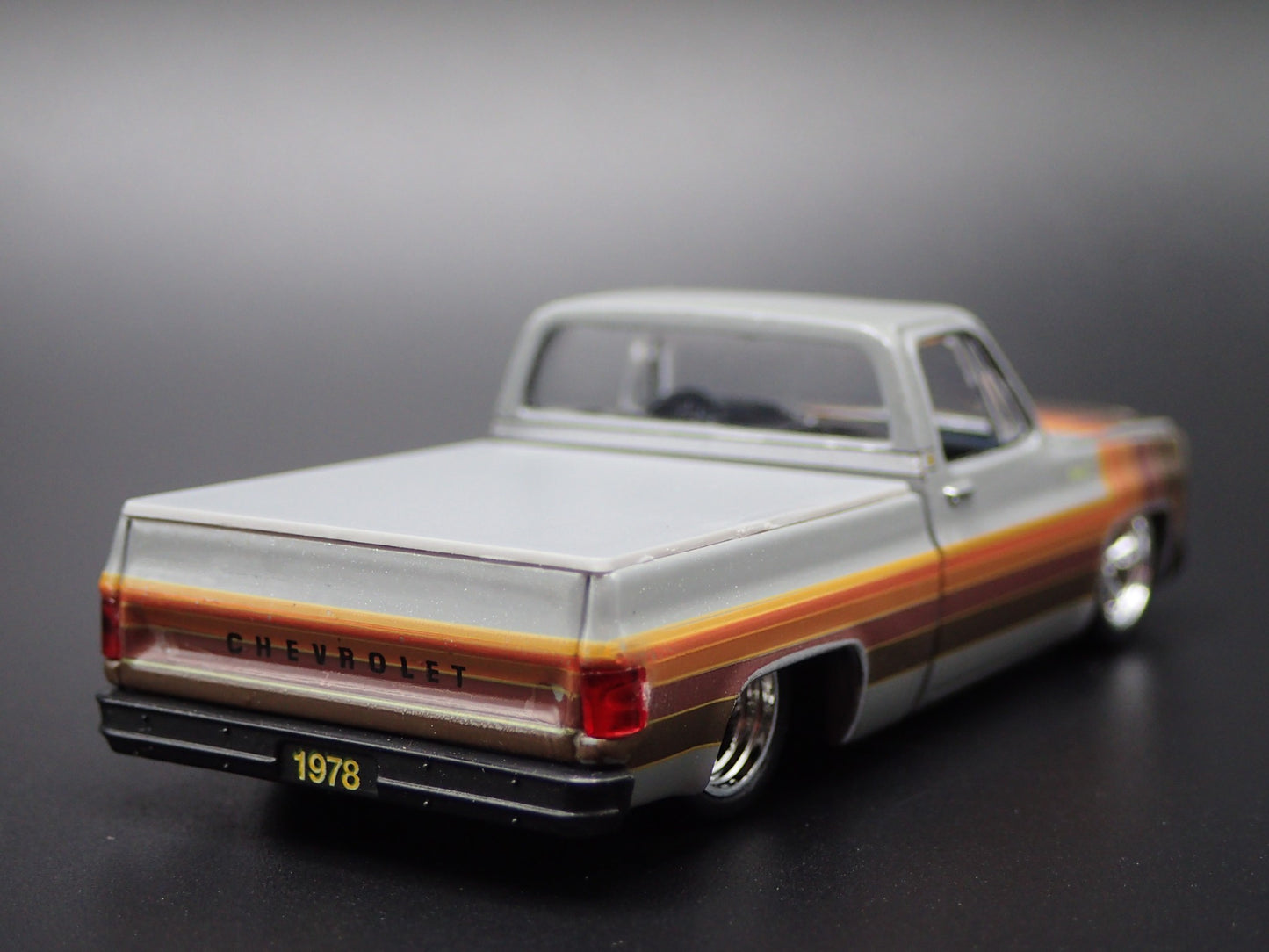 1978 CHEVY CHEVROLET C10 SILVERADO SQUAREBODY TRUCK GRAY 1/64 DIECAST MODEL CAR
