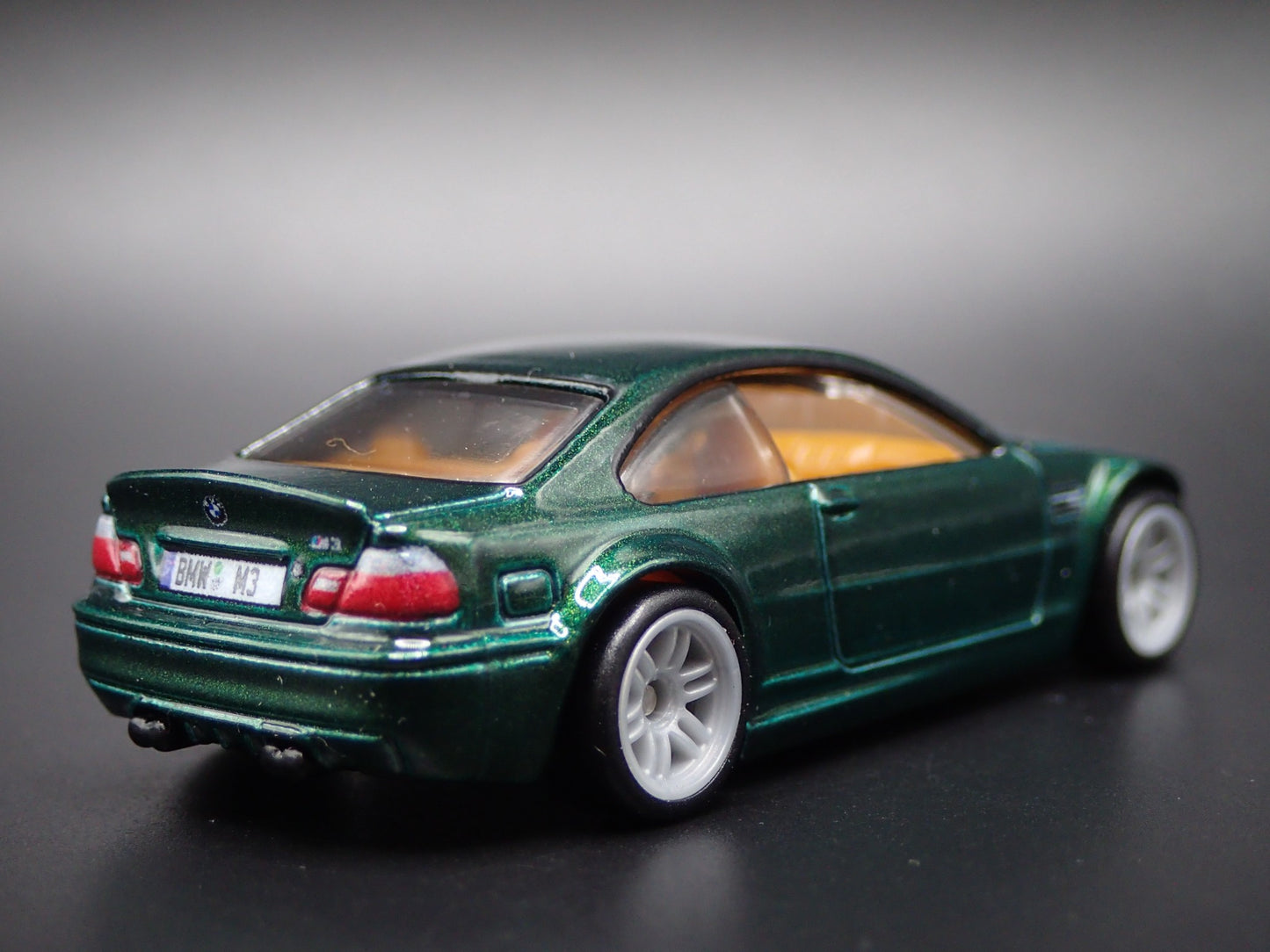 1999-2005 BMW 3 SERIES M3 E46 GREEN 1:64 SCALE DIORAMA DIECAST MODEL CAR