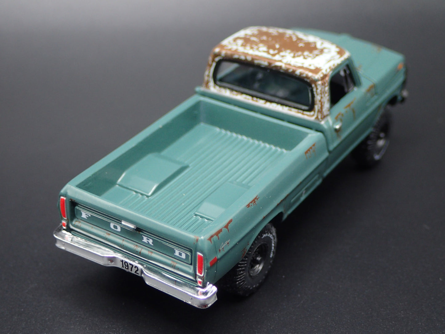 1972 72 FORD F250 CUSTOM 4X4 PICKUP TRUCK 1/64 SCALE DIORAMA DIECAST MODEL CAR