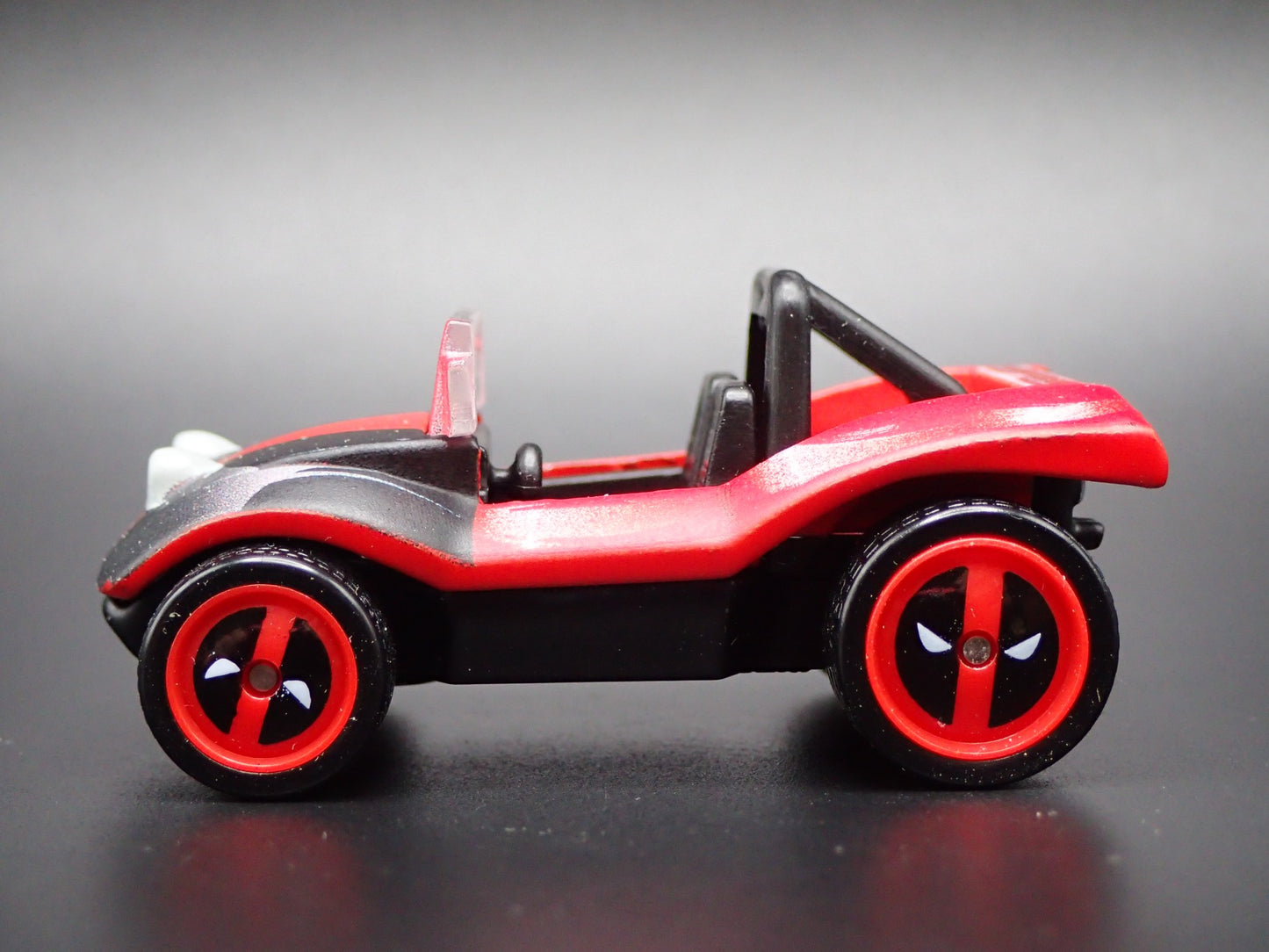 1965-1971 VW VOLKSWAGEN MEYERS MANX BUGGY SPIDERMAN 1:64 SCALE DIECAST MODEL CAR
