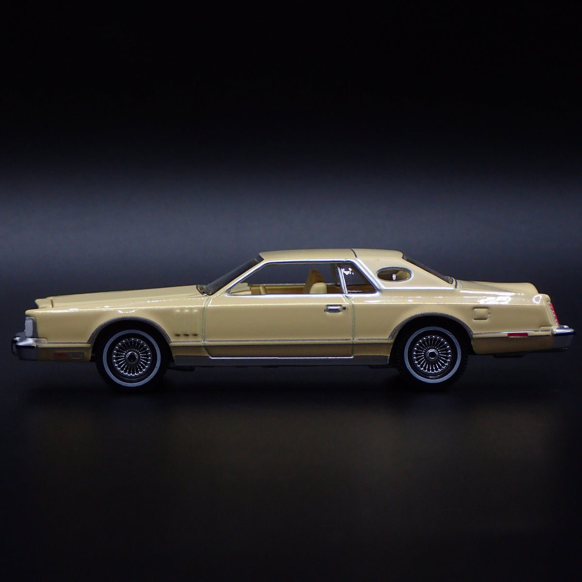 1979 79 LINCOLN CONTINENTAL MARK V RARE 1:64 SCALE DIORAMA DIECAST MODEL CAR-Burning Rubber Toy Company
