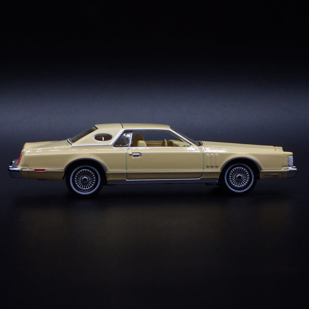 1979 79 LINCOLN CONTINENTAL MARK V RARE 1:64 SCALE DIORAMA DIECAST MODEL CAR-Burning Rubber Toy Company