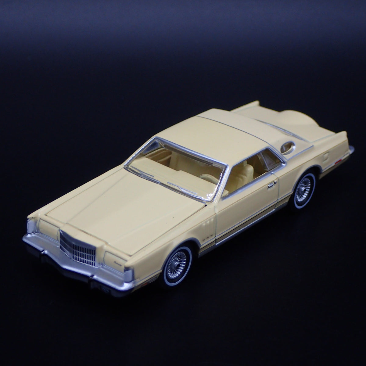 1979 79 LINCOLN CONTINENTAL MARK V RARE 1:64 SCALE DIORAMA DIECAST MODEL CAR-Burning Rubber Toy Company