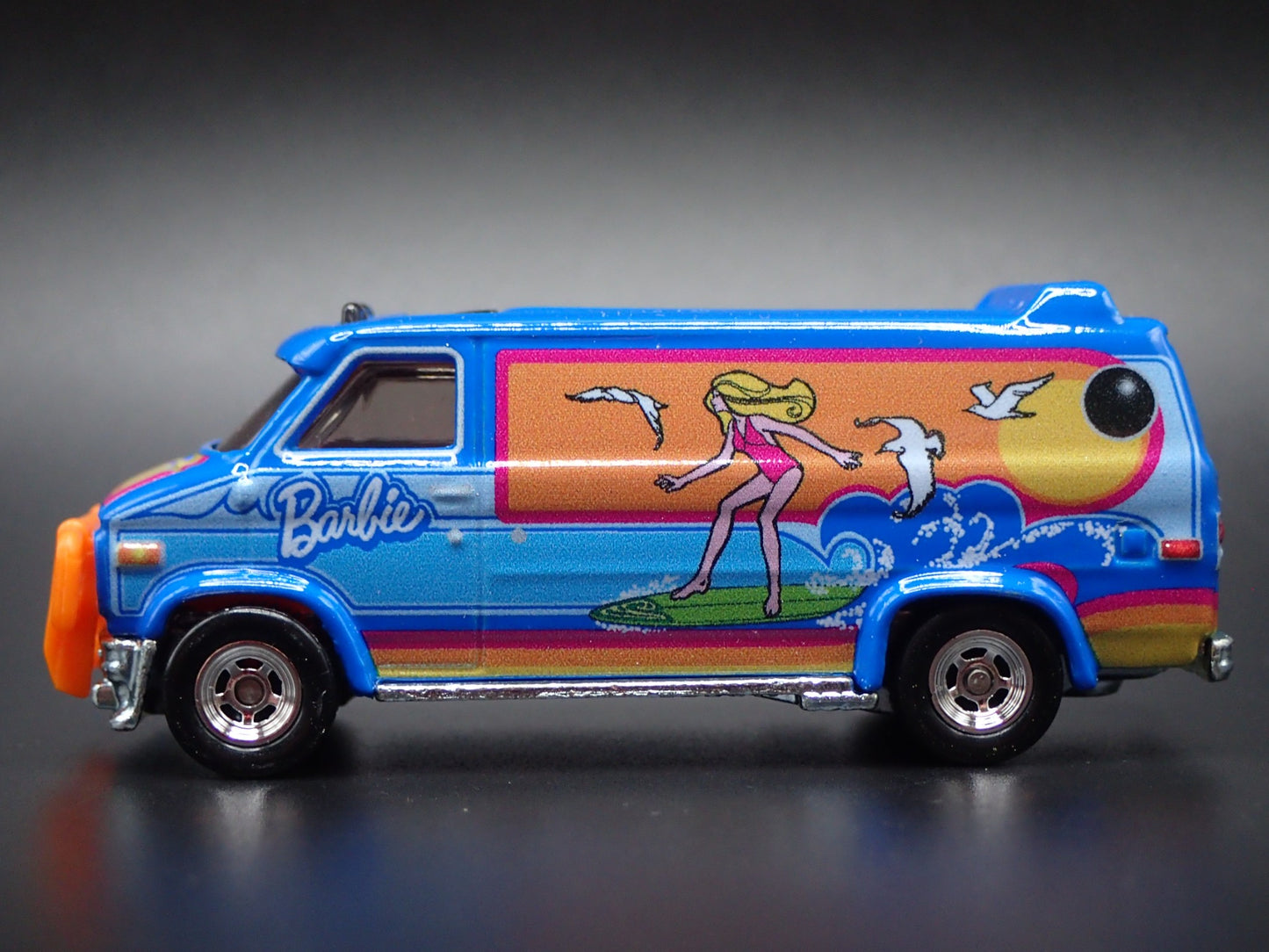1983 83 GMC VANDURA PANEL VAN BARBIE SURF 1/64 SCALE DIORAMA DIECAST MODEL CAR