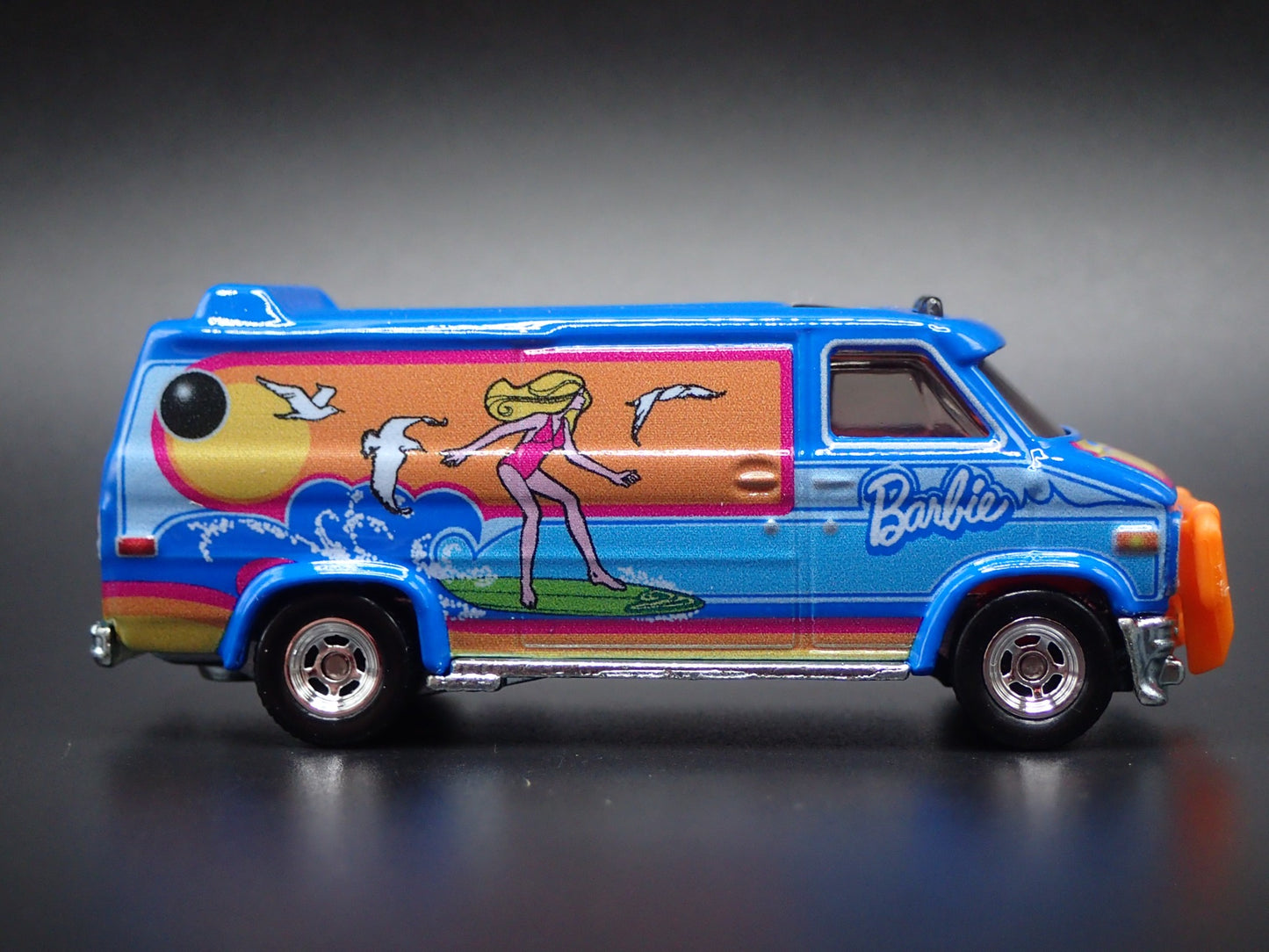 1983 83 GMC VANDURA PANEL VAN BARBIE SURF 1/64 SCALE DIORAMA DIECAST MODEL CAR