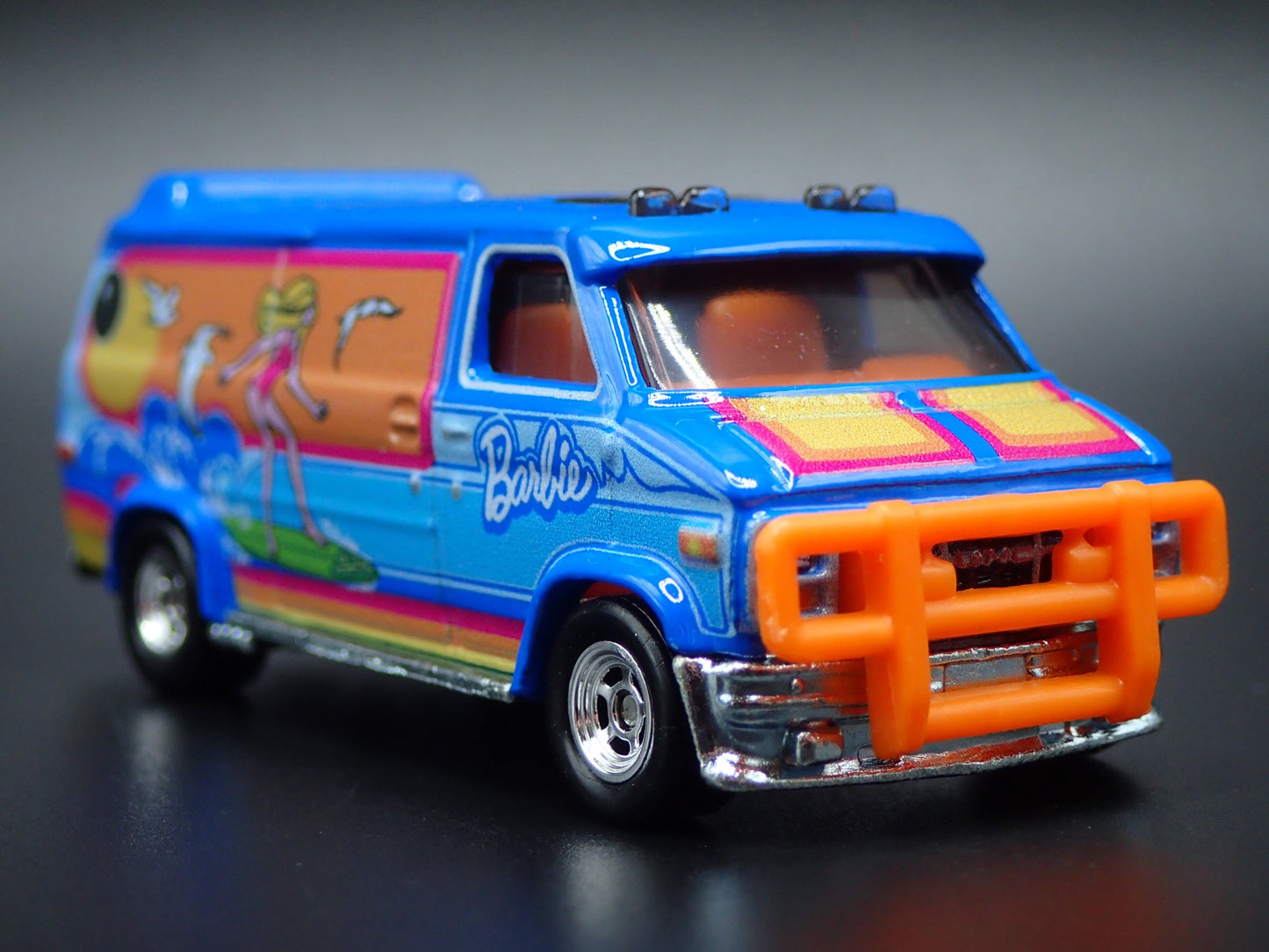 1983 83 GMC VANDURA PANEL VAN BARBIE SURF 1/64 SCALE DIORAMA DIECAST MODEL CAR