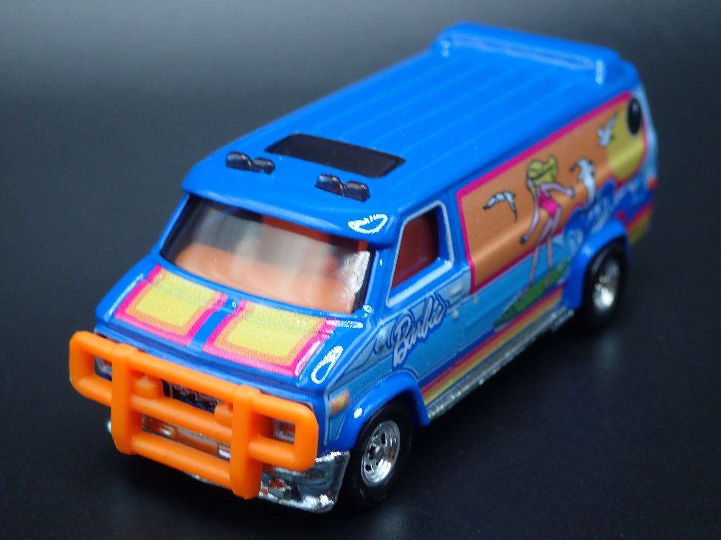 1983 83 GMC VANDURA PANEL VAN BARBIE SURF 1/64 SCALE DIORAMA DIECAST MODEL CAR