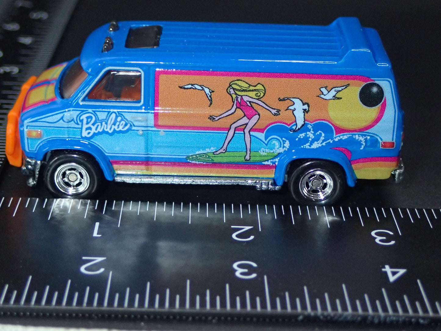 1983 83 GMC VANDURA PANEL VAN BARBIE SURF 1/64 SCALE DIORAMA DIECAST MODEL CAR
