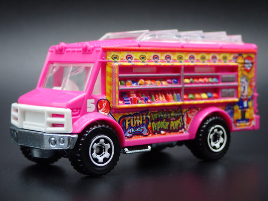 FOOD TRUCK CHARMS CANDY LOLLIPOP PINK 1:64 MB SCALE DIORAMA DIECAST MODEL CAR