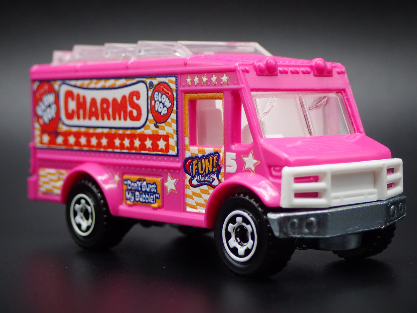 FOOD TRUCK CHARMS CANDY LOLLIPOP PINK 1:64 MB SCALE DIORAMA DIECAST MODEL CAR