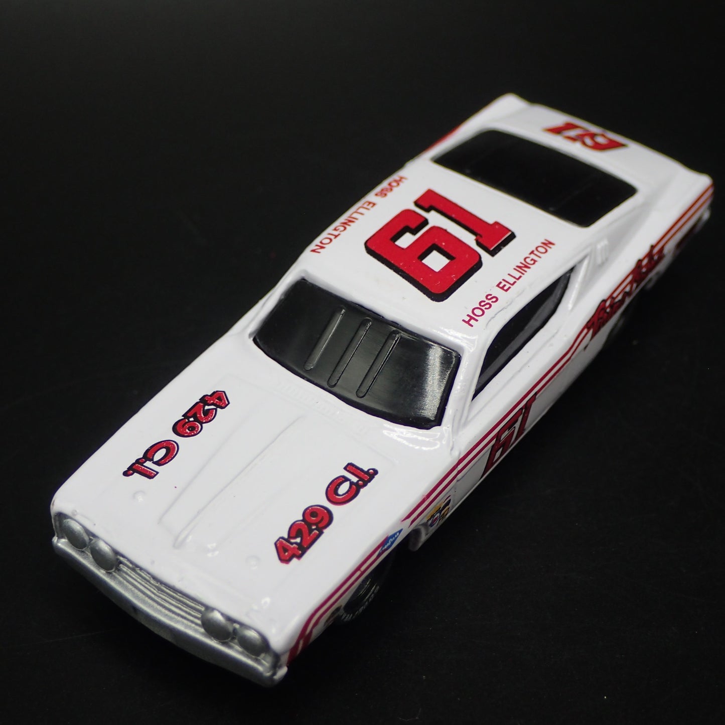 1969 69 FORD TORINO COBRA HOSS ELLINGTON #61 NASCAR 1:64 SCALE DIECAST MODEL CAR