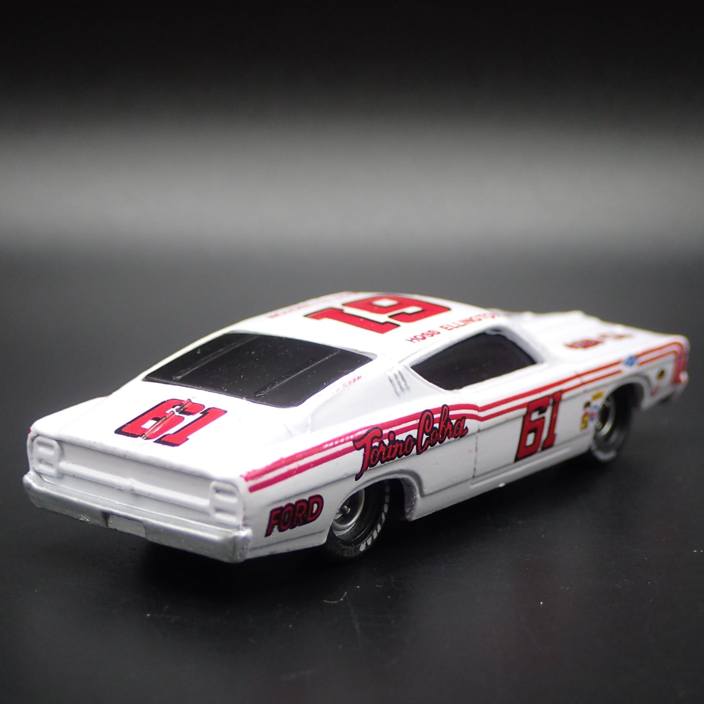 1969 69 FORD TORINO COBRA HOSS ELLINGTON #61 NASCAR 1:64 SCALE DIECAST MODEL CAR