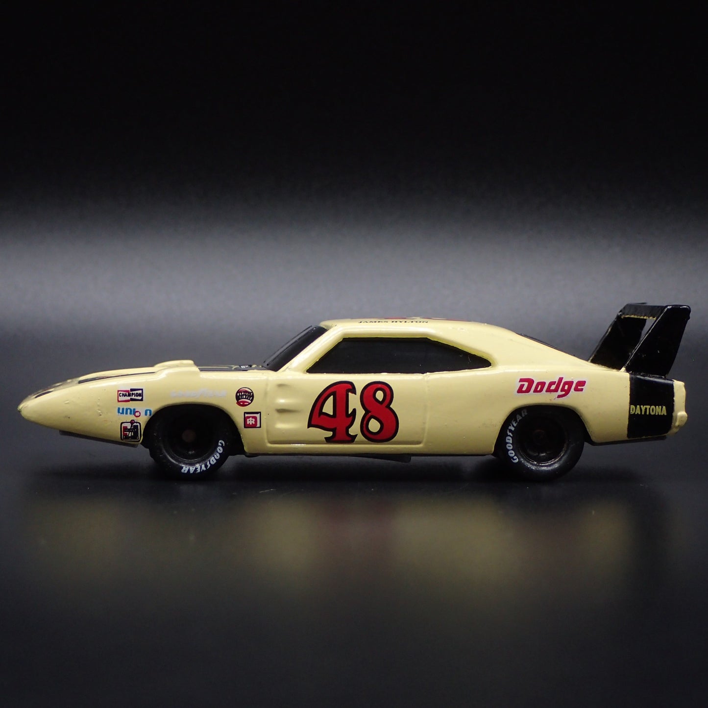 1969 69 DODGE CHARGER DAYTONA NASCAR JAMES HYLTON 1:64 SCALE DIECAST MODEL CAR