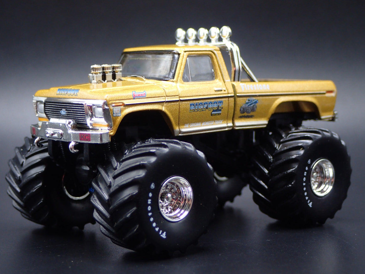 1979 79 FORD F250 MONSTER TRUCK BIGFOOT 50TH GOLD  1/64 SCALE DIECAST MODEL CAR