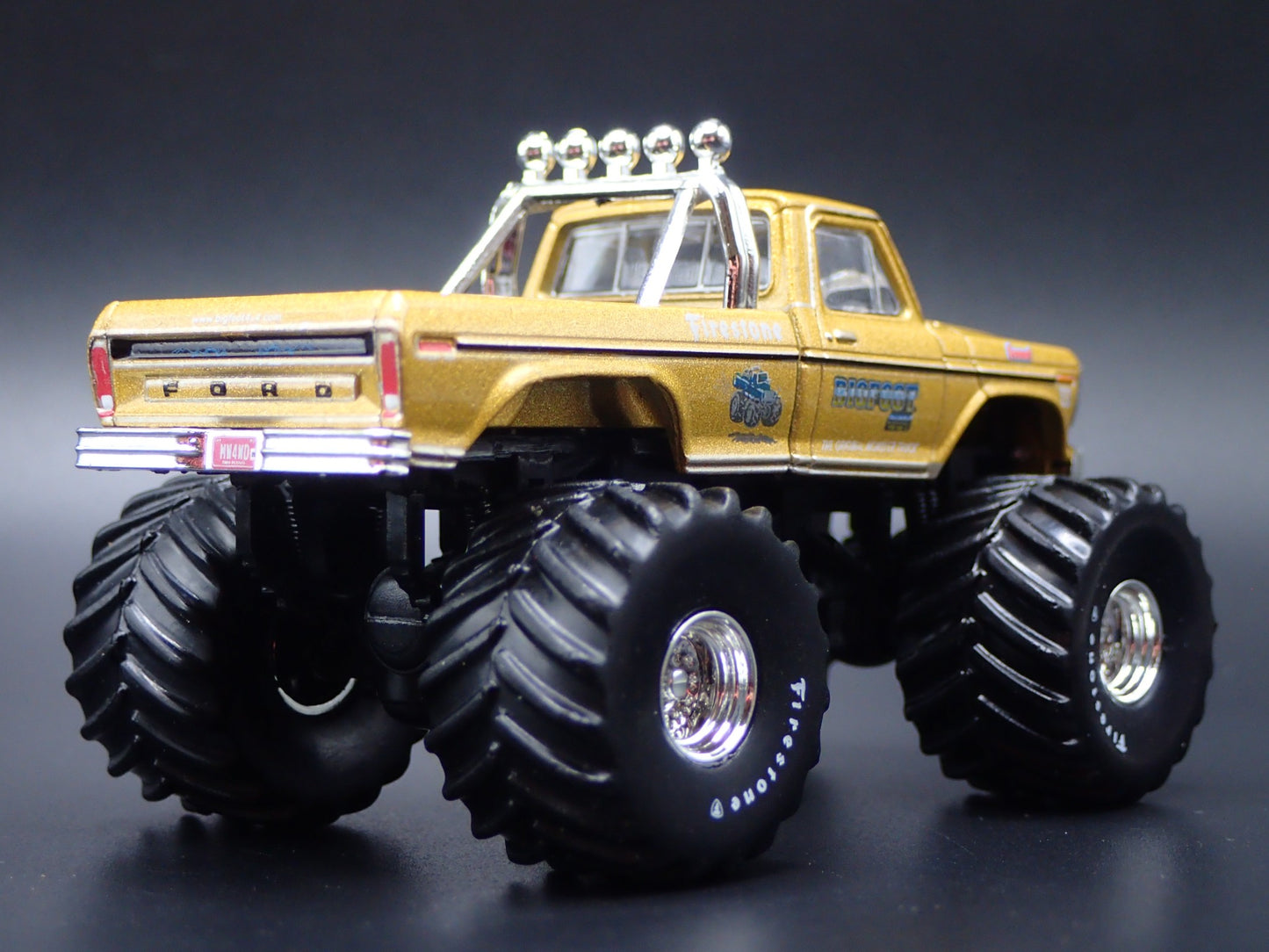 1979 79 FORD F250 MONSTER TRUCK BIGFOOT 50TH GOLD  1/64 SCALE DIECAST MODEL CAR
