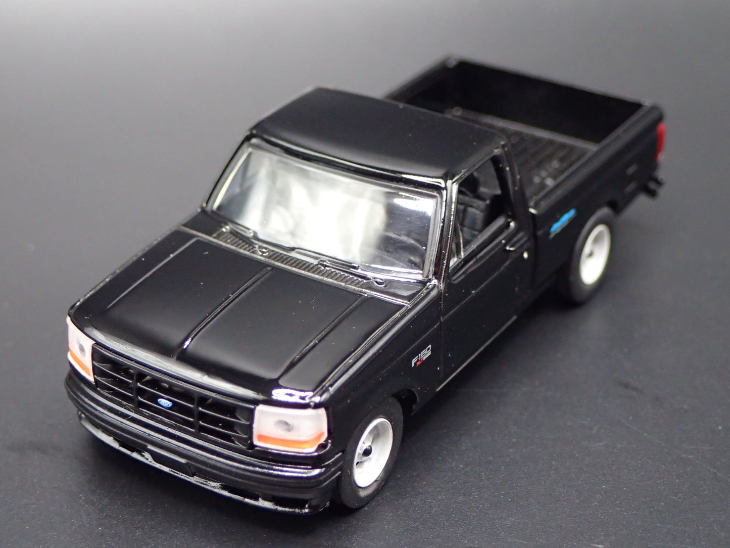 1994 94 FORD SVT F150 LIGHTNING PICKUP TRUCK BLACK 1:64 SCALE DIECAST MODEL CAR