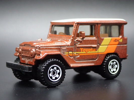 1960-1984 TOYOTA LAND CRUISER FJ40 BROWN 1/64 SCALE DIECAST MODEL CAR