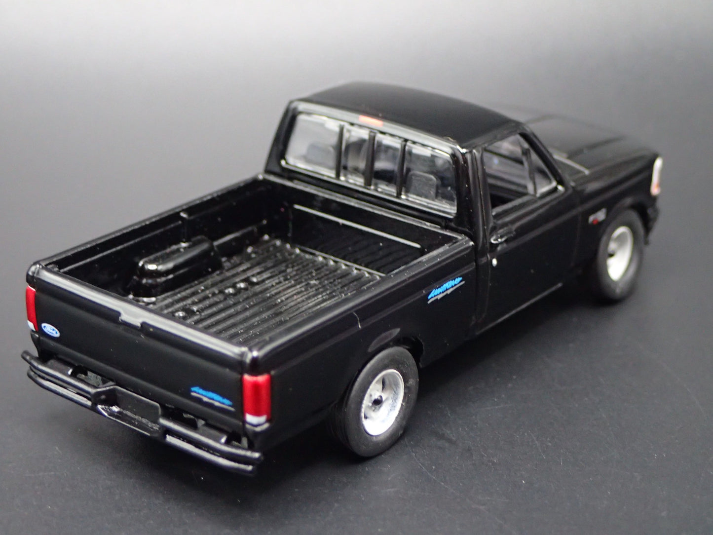 1994 94 FORD SVT F150 LIGHTNING PICKUP TRUCK BLACK 1:64 SCALE DIECAST MODEL CAR