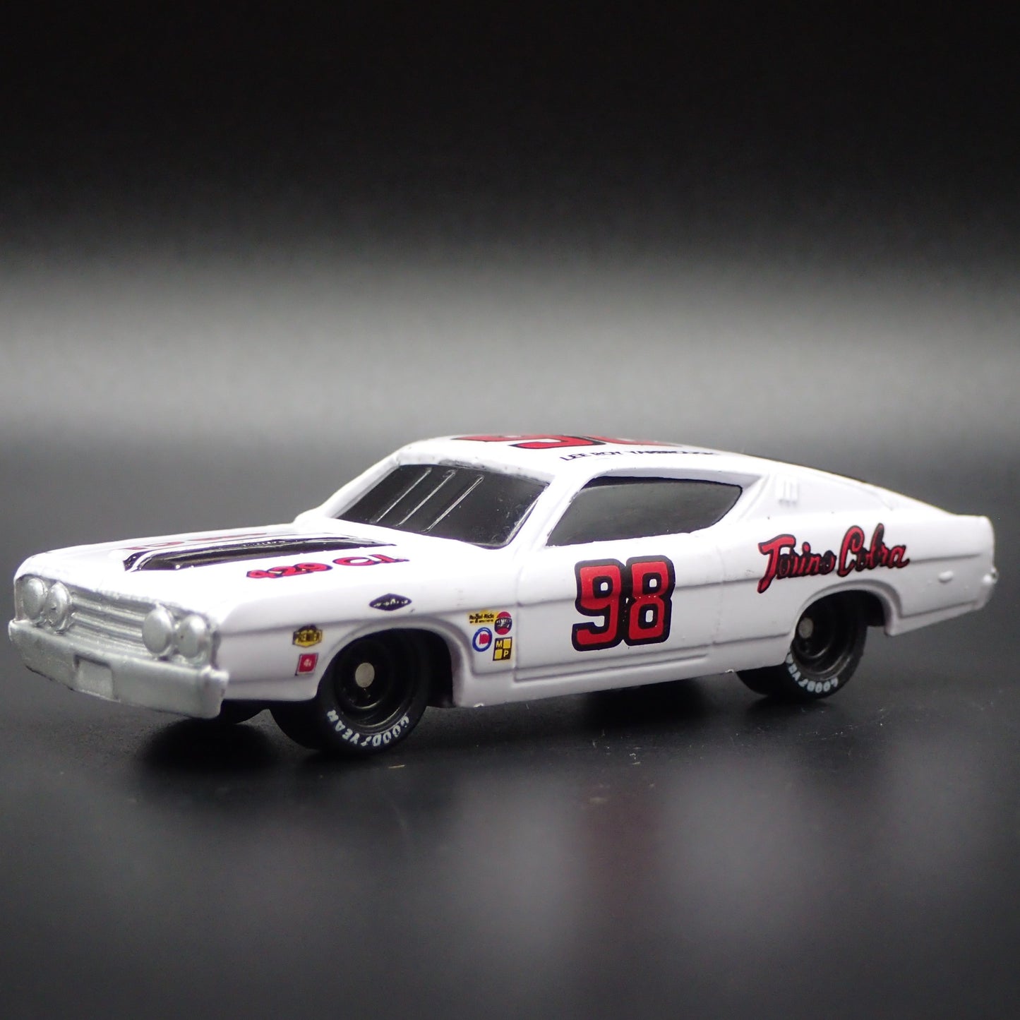 1969 69 FORD TORINO COBRA LEE ROY YARBROUGH NASCAR 1:64 SCALE DIECAST MODEL CAR