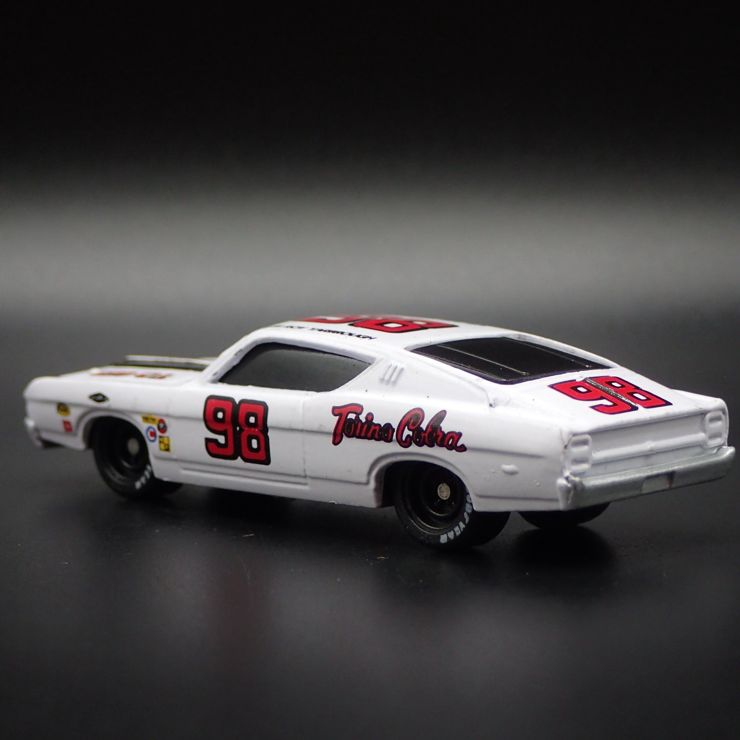 1969 69 FORD TORINO COBRA LEE ROY YARBROUGH NASCAR 1:64 SCALE DIECAST MODEL CAR