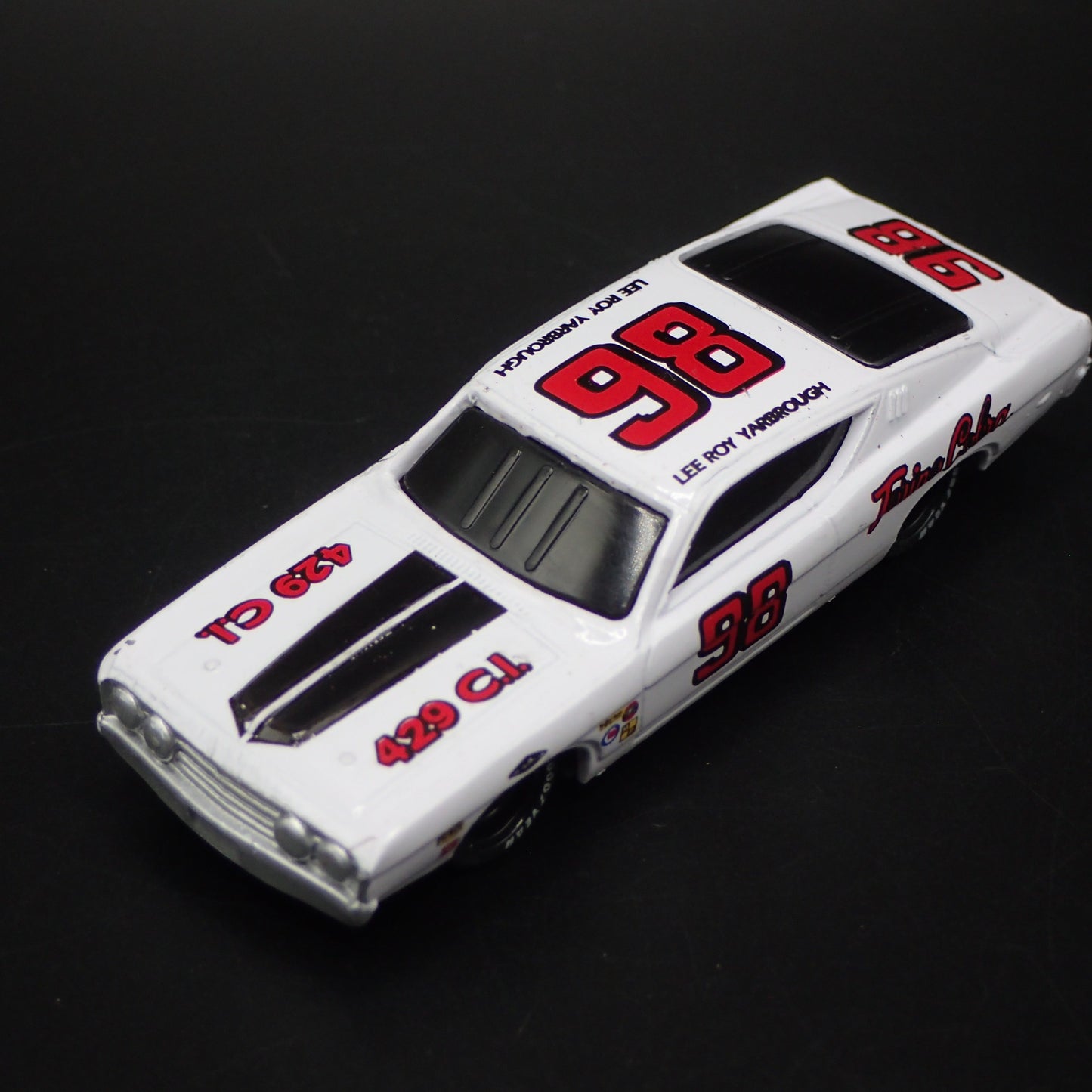 1969 69 FORD TORINO COBRA LEE ROY YARBROUGH NASCAR 1:64 SCALE DIECAST MODEL CAR