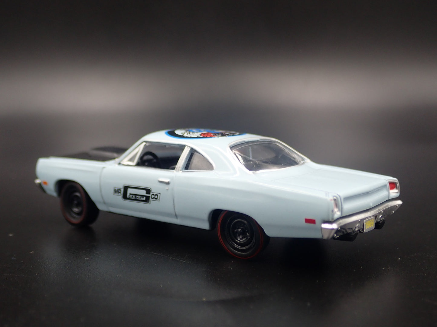 1969 69 PLYMOUTH ROAD RUNNER 440 6 PACK MR GASKET 1:64 SCALE DIECAST MODEL CAR