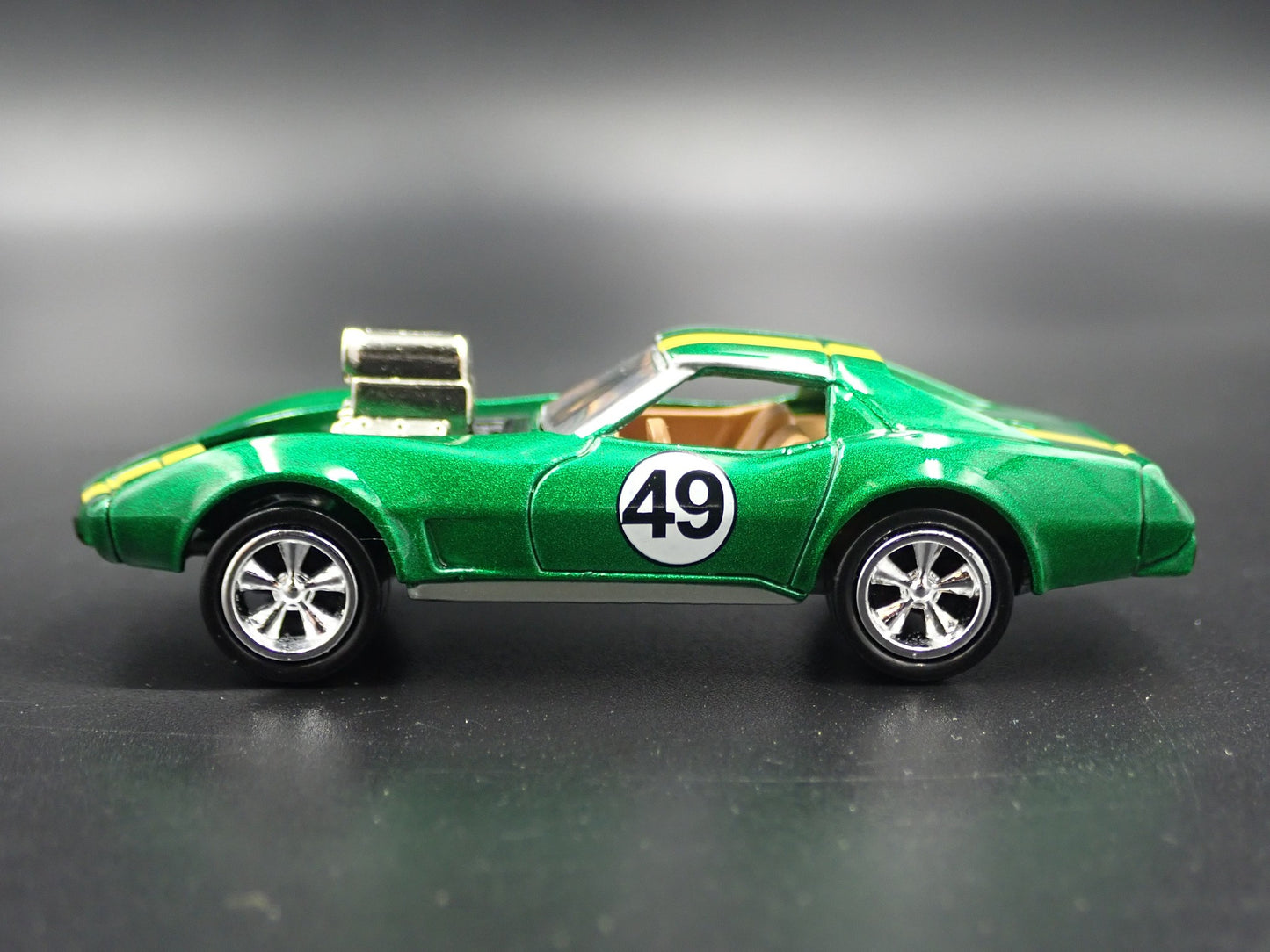 1975 75 CHEVY CHEVROLET CORVETTE GREEN 1:64 SCALE COLLECTIBLE DIECAST MODEL CAR