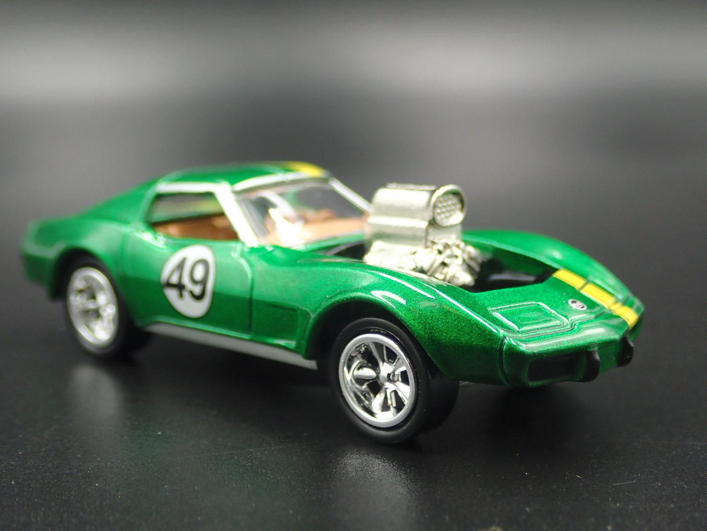 1975 75 CHEVY CHEVROLET CORVETTE GREEN 1:64 SCALE COLLECTIBLE DIECAST MODEL CAR
