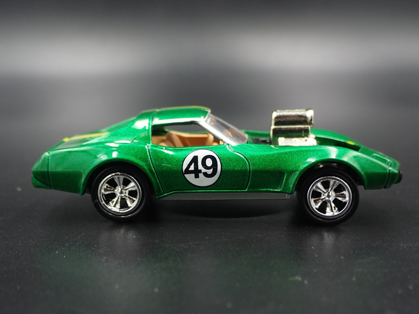 1975 75 CHEVY CHEVROLET CORVETTE GREEN 1:64 SCALE COLLECTIBLE DIECAST MODEL CAR