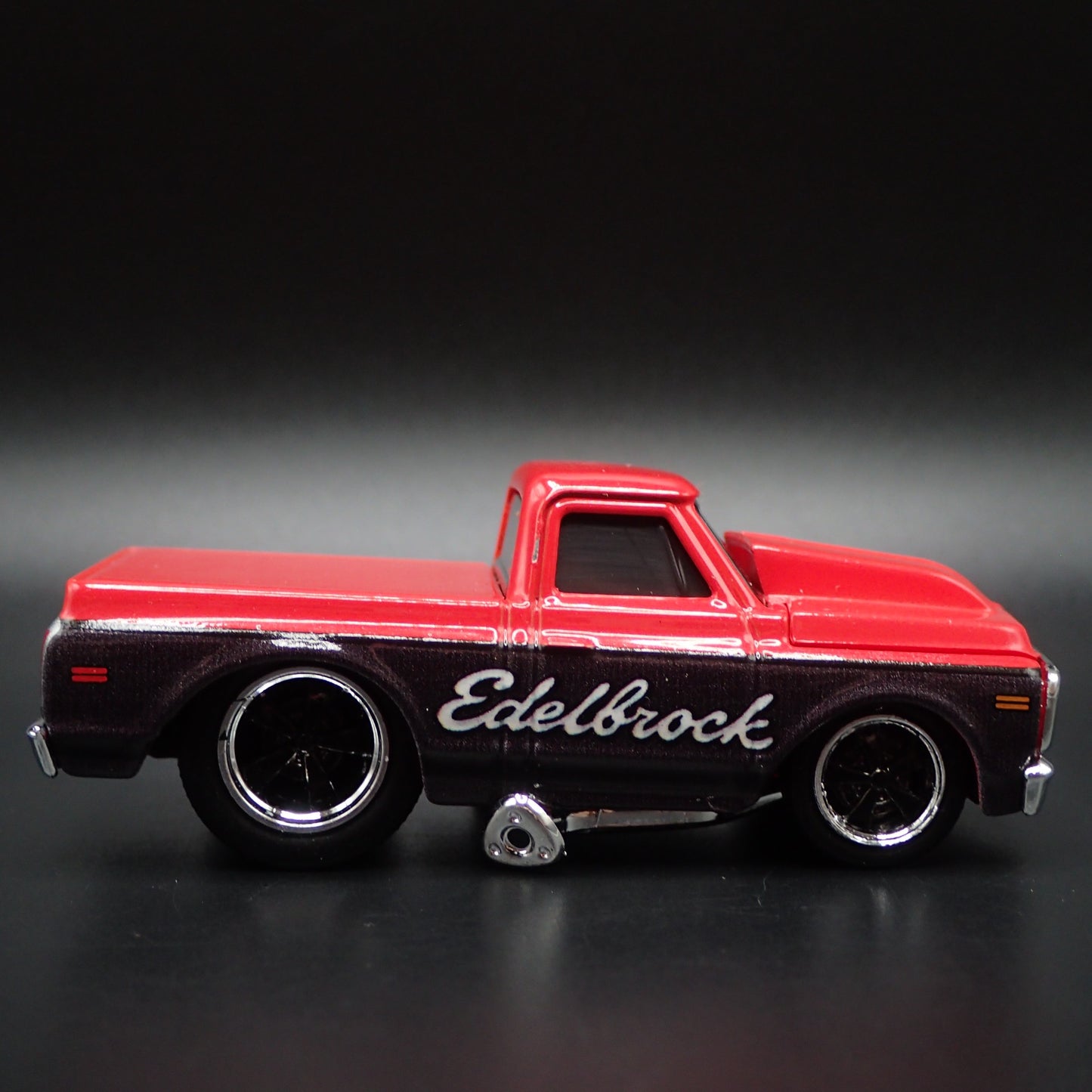 1972 72 CHEVY CHEVROLET C10 PICKUP TRUCK EDELBROCK 1:64 SCALE DIECAST MODEL CAR
