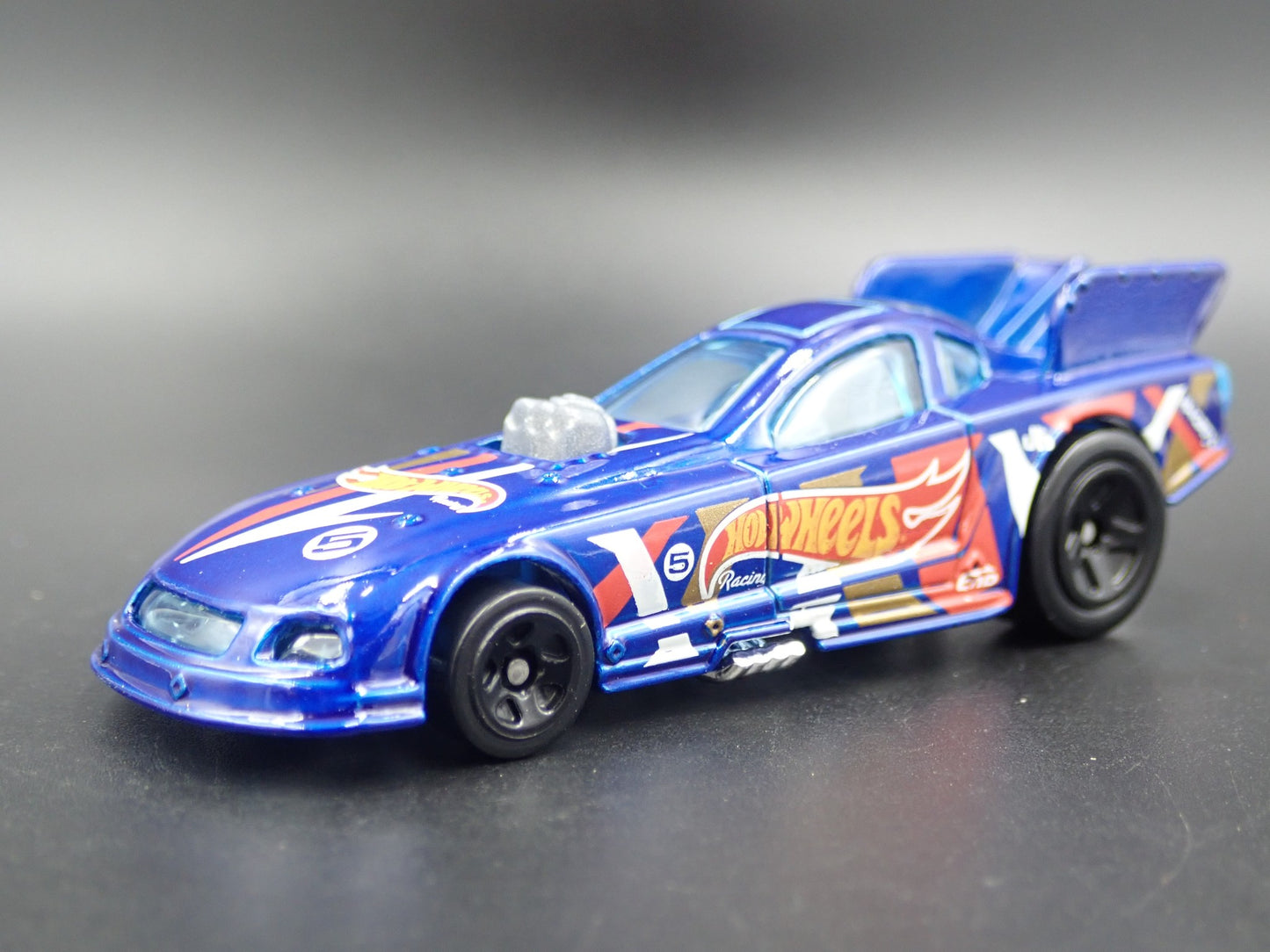 2005- 2009 FORD MUSTANG FUNNY CAR NHRA BLUE 1:64 SCALE DIORAMA DIECAST MODEL CAR