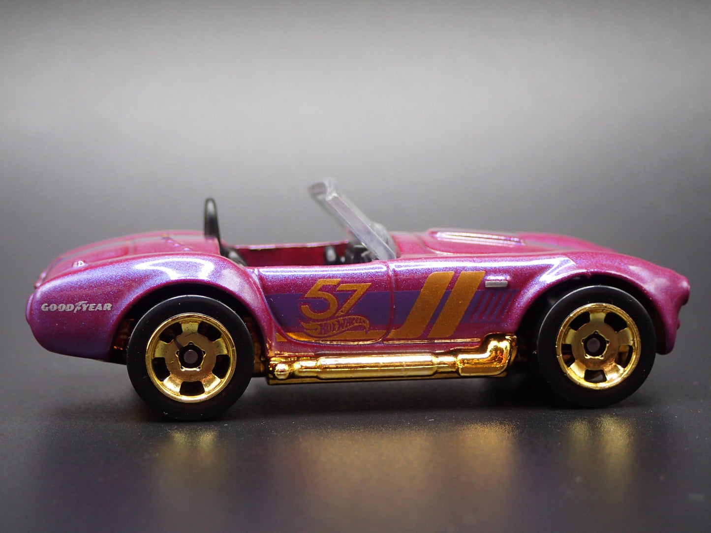 1965 65 SHELBY COBRA 427 S/C PURPLE 1:64 SCALE COLLECTIBLE DIECAST MODEL CAR